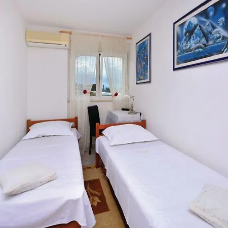 Mia Apartman